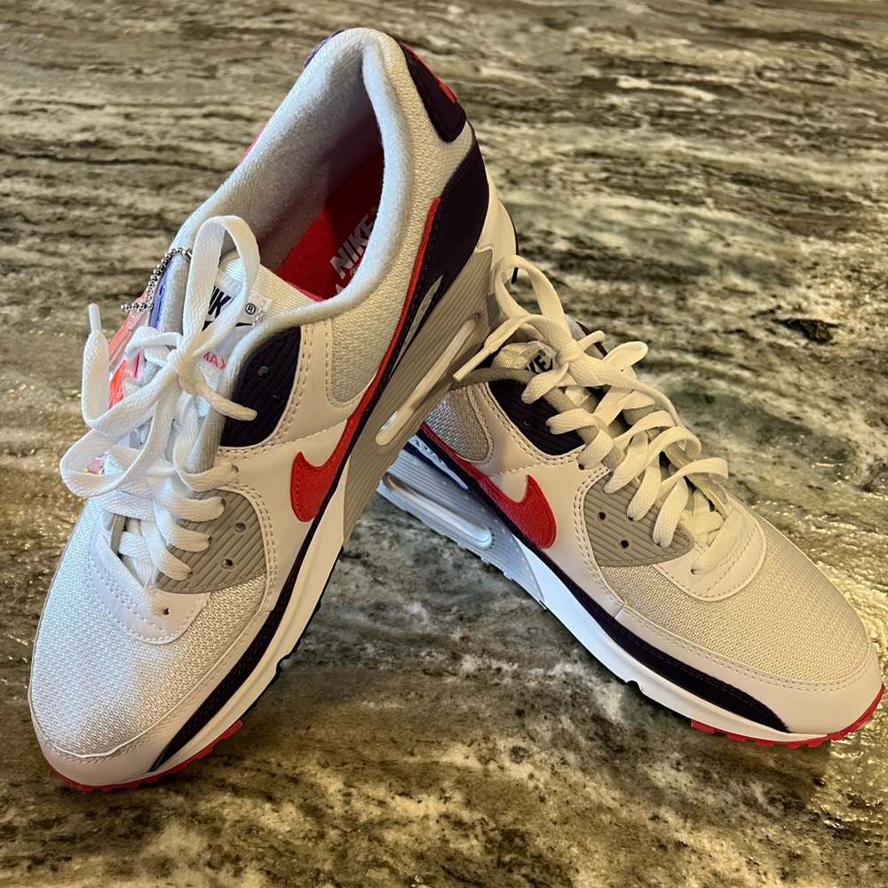 BNWOB Women’s Sz 12 Nike Air Max 90 - white, pink and purple